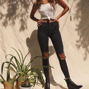 Free People High-Rise busted Skinny Jeans in Black